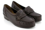Women's shoes in a retro style, on a flat sole, wzuwane, natural leather - brown - Escott