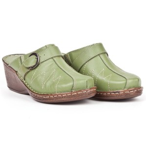 Women's Slippers on wedge heel, smooth leather tile - green - Escott