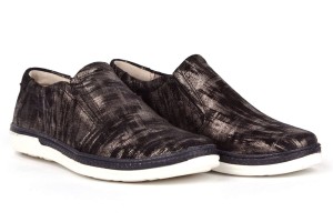 Youth Women's shoes, sneakers, wzuwane, laminated natural leather - black and gold - Escott
